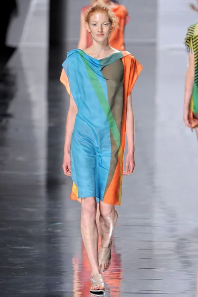 Look 3